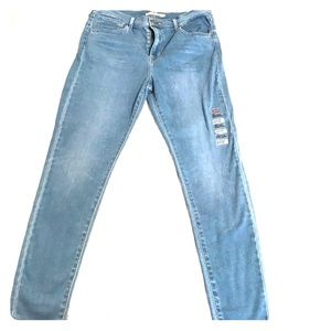 Levi Strauss 720 High Rise Super Skinny Size 31